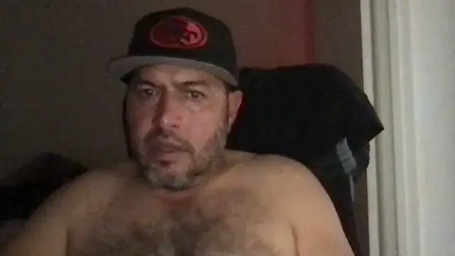 ezrah23 online show from December 1, 8:03 pm