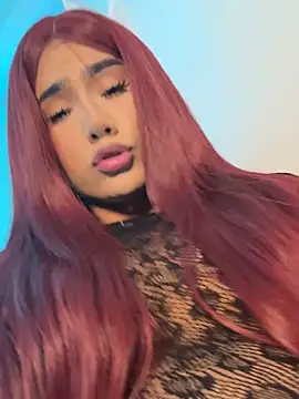 Snapshot of Vale_prado chatting on April 5, 6:38 pm Vale prado online show from April 5, 6:38 pm