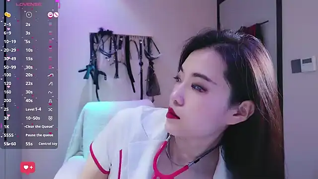 Snapshot of KISS-KISSME chatting on December 20, 8:32 am KISS-KISSME online show from December 20, 8:32 am