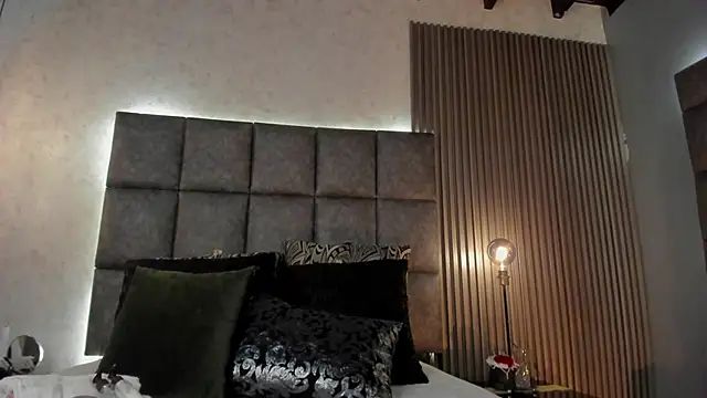 Snapshot of BrigitteVons chatting on February 20, 6:26 am BrigitteVons online show from February 20, 6:26 am