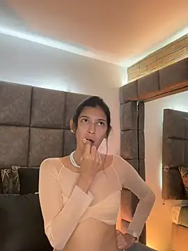 Snapshot of BrigitteVons chatting on March 19, 2:37 am BrigitteVons online show from March 19, 2:37 am