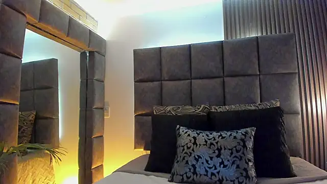Snapshot of BrigitteVons chatting on May 8, 3:12 am BrigitteVons online show from May 8, 3:12 am