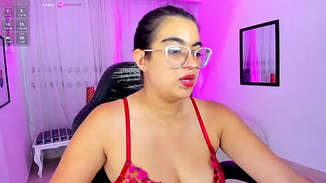 Luna Jonnes1 online show from July 12, 7:27 pm