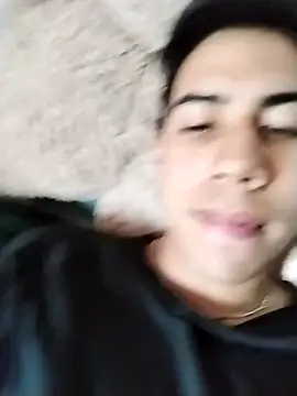 Snapshot of Fede26Zonasur chatting on October 30, 11:11 am Fede26Zonasur online show from October 30, 11:11 am