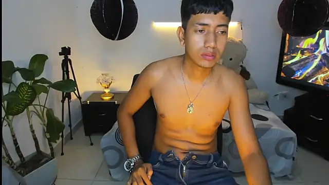 darwinandbrayann online show from March 12, 11:11 pm