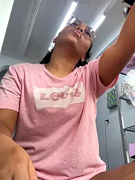 Snapshot of SHAILABROWN chatting on November 16, 8:58 pm SHAILABROWN online show from November 16, 8:58 pm