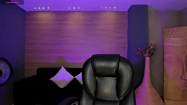 BellaConnorX online show from July 29, 9:02 pm