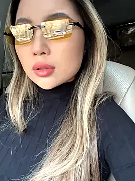 limkiss online show from November 6, 8:04 am