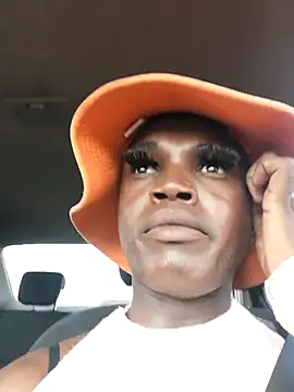 Lucile Carrie online show from March 7, 2:14 pm