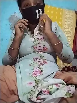 Snapshot of NAZMEN1122 chatting on November 4, 12:04 pm NAZMEN1122 online show from November 4, 12:04 pm