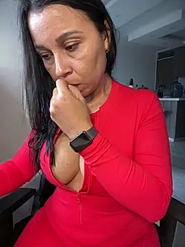 Natural BIGASS Nina online show from June 8, 7:25 pm