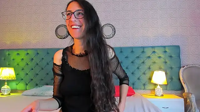 Snapshot of GirafMusic chatting on March 12, 1:50 pm GirafMusic online show from March 12, 1:50 pm