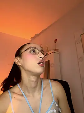 BabyLauritaa online show from January 13, 10:15 pm