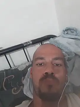 Snapshot of Ahm3-d chatting on June 1, 9:16 pm Ahm3-d online show from June 1, 9:16 pm