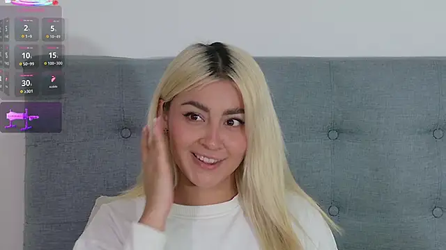 Elina Hills online show from November 3, 1:01 pm