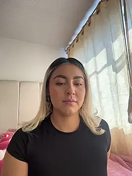 Elina Hills online show from March 4, 2:34 pm