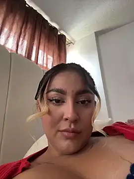 Elina Hills online show from May 6, 6:24 pm