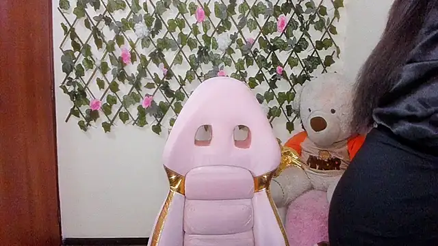 Snapshot of melani_ferraraa_ chatting on November 26, 6:58 am melani ferraraa online show from November 26, 6:58 am