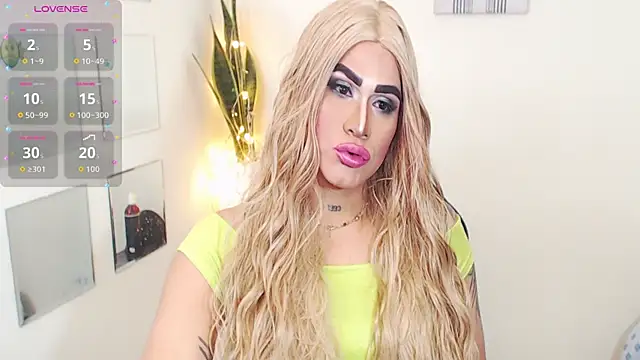 Snapshot of melani_ferraraa_ chatting on January 15, 4:50 am melani ferraraa online show from January 15, 4:50 am