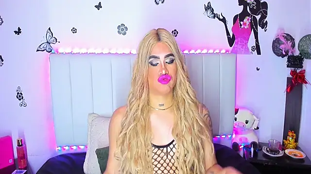 Snapshot of melani_ferraraa_ chatting on February 18, 3:35 am melani ferraraa online show from February 18, 3:35 am