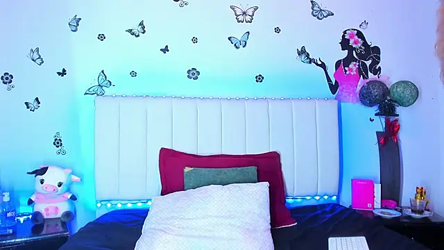 Snapshot of melani_ferraraa_ chatting on April 1, 3:51 am melani ferraraa online show from April 1, 3:51 am