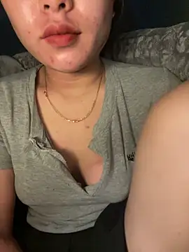 lylyyou online show from December 16, 1:05 pm