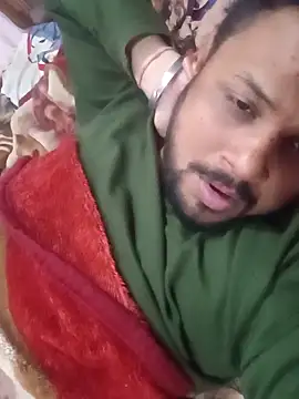 Snapshot of itzSameer1 chatting on December 16, 2:38 am itzSameer1 online show from December 16, 2:38 am