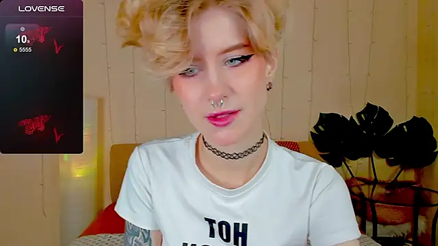 Angel Julles online show from November 8, 12:55 am