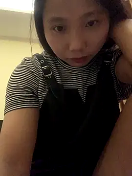 Snapshot of bi-bo123 chatting on November 7, 1:27 am bi-bo123 online show from November 7, 1:27 am