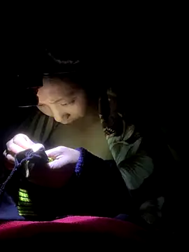 Snapshot of bi-bo123 chatting on November 19, 1:44 pm bi-bo123 online show from November 19, 1:44 pm