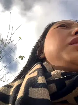 Snapshot of bi-bo123 chatting on November 23, 1:27 am bi-bo123 online show from November 23, 1:27 am