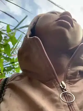 Snapshot of bi-bo123 chatting on December 3, 1:02 am bi-bo123 online show from December 3, 1:02 am