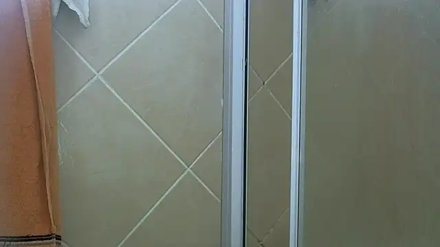 NewBeginnings8 online show from January 8, 11:45 am