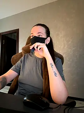 Snapshot of ZlatoslavaLo chatting on November 12, 6:14 am ZlatoslavaLo online show from November 12, 6:14 am