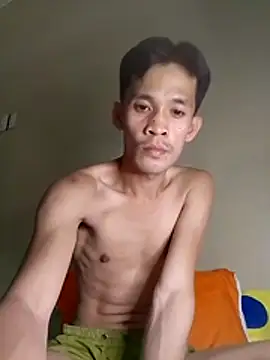 Hot-babyyboy30 online show from November 18, 1:33 am