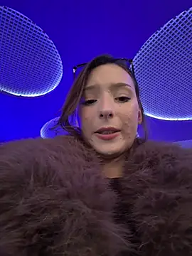 LilluKatten online show from March 5, 1:18 pm