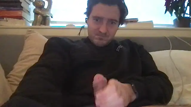 Snapshot of dutchpieter95 chatting on January 7, 11:12 am dutchpieter95 online show from January 7, 11:12 am