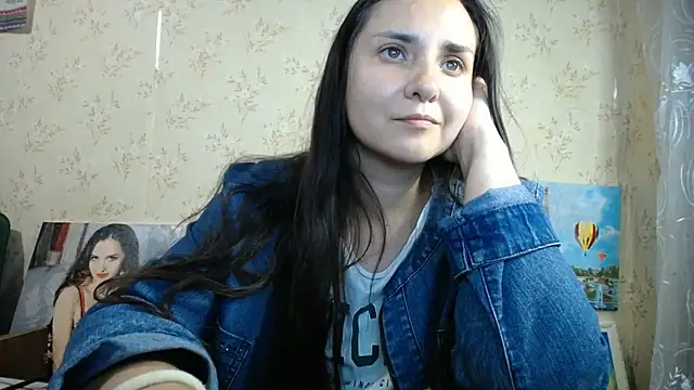 Snapshot of VoulezVous_Angel chatting on June 2, 6:32 pm VoulezVous Angel online show from June 2, 6:32 pm