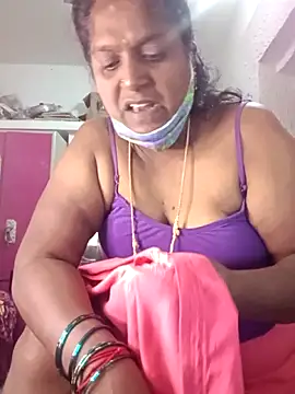 Snapshot of suganthi143 chatting on November 29, 5:21 am suganthi143 online show from November 29, 5:21 am