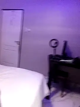 Snapshot of baddiemine05 chatting on December 15, 5:34 am baddiemine05 online show from December 15, 5:34 am