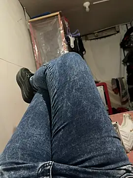 gatitaamelosaa7 online show from February 23, 3:59 am