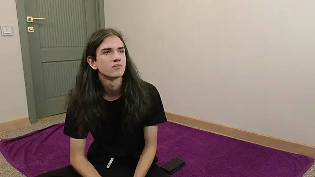 Harvey Hair online show from November 8, 1:44 pm