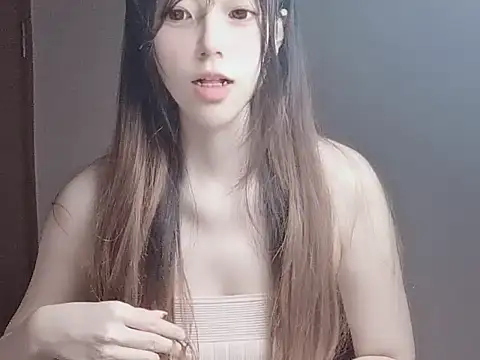 JuliaNoir online show from November 7, 7:19 am