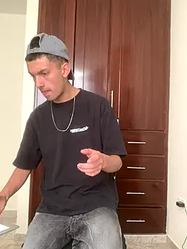 dylan drakee online show from November 3, 4:41 pm