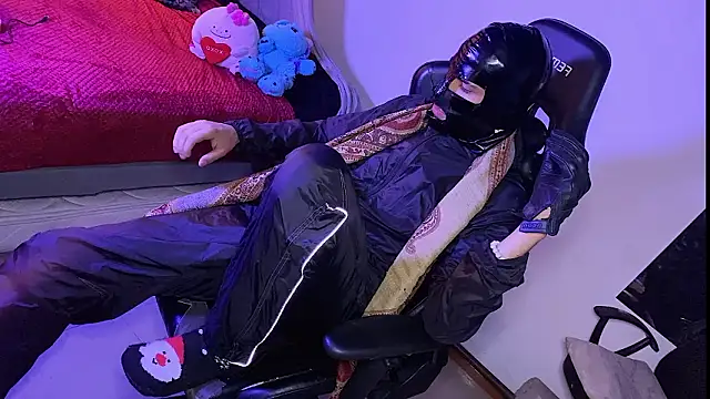 Snapshot of 3v1l chatting on January 14, 6:57 pm 3v1l online show from January 14, 6:57 pm