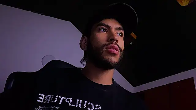 3v1l online show from August 2, 12:20 am