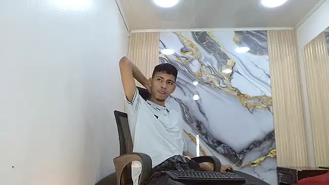 Erickhottx online show from February 14, 1:19 pm