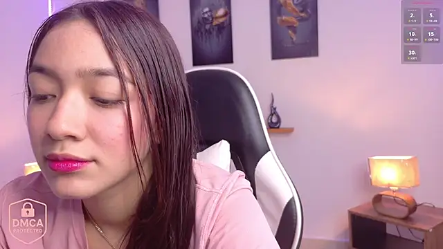 Snapshot of valeria_aragon1107 chatting on November 25, 6:30 pm valeria aragon1107 online show from November 25, 6:30 pm