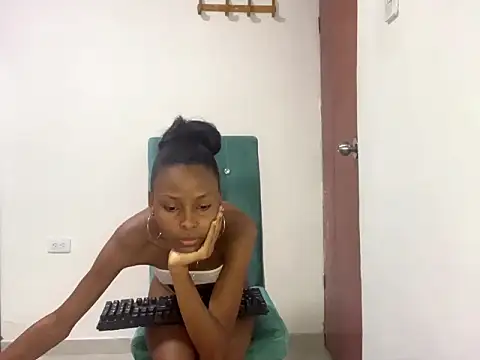 Perla sofia xxx online show from October 31, 1:12 pm