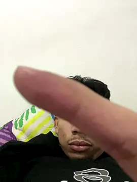 Snapshot of starboy2812 chatting on November 25, 2:22 am starboy2812 online show from November 25, 2:22 am